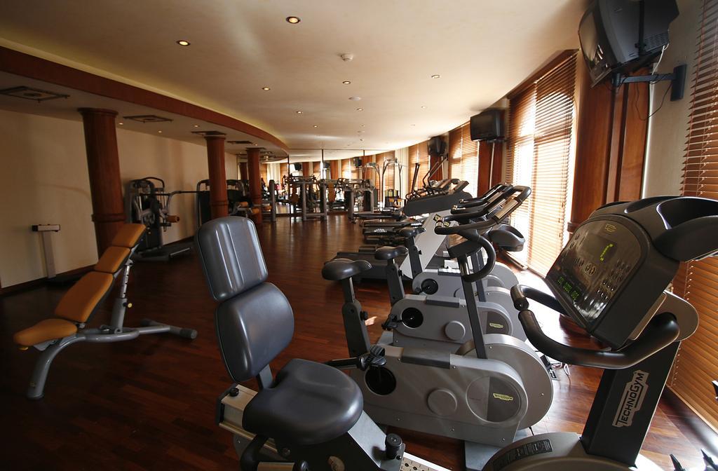 L' Amphitrite Palace Beach Resort & Spa Skhirat Exterior photo